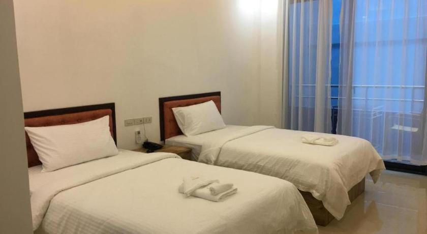 Hotel Primera Замбоанга Екстериор снимка
